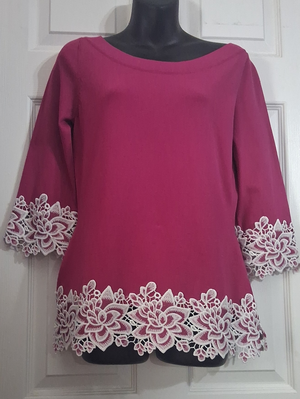 Boston Proper Fuchsia Boatneck Top with White Lace Trim Sz S